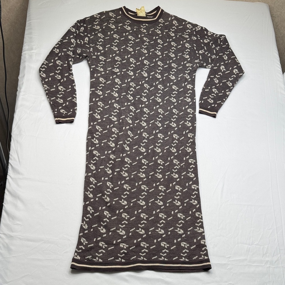 Harve Benard Chocolate Long Sleeve Dress size large knitted sweater vintage